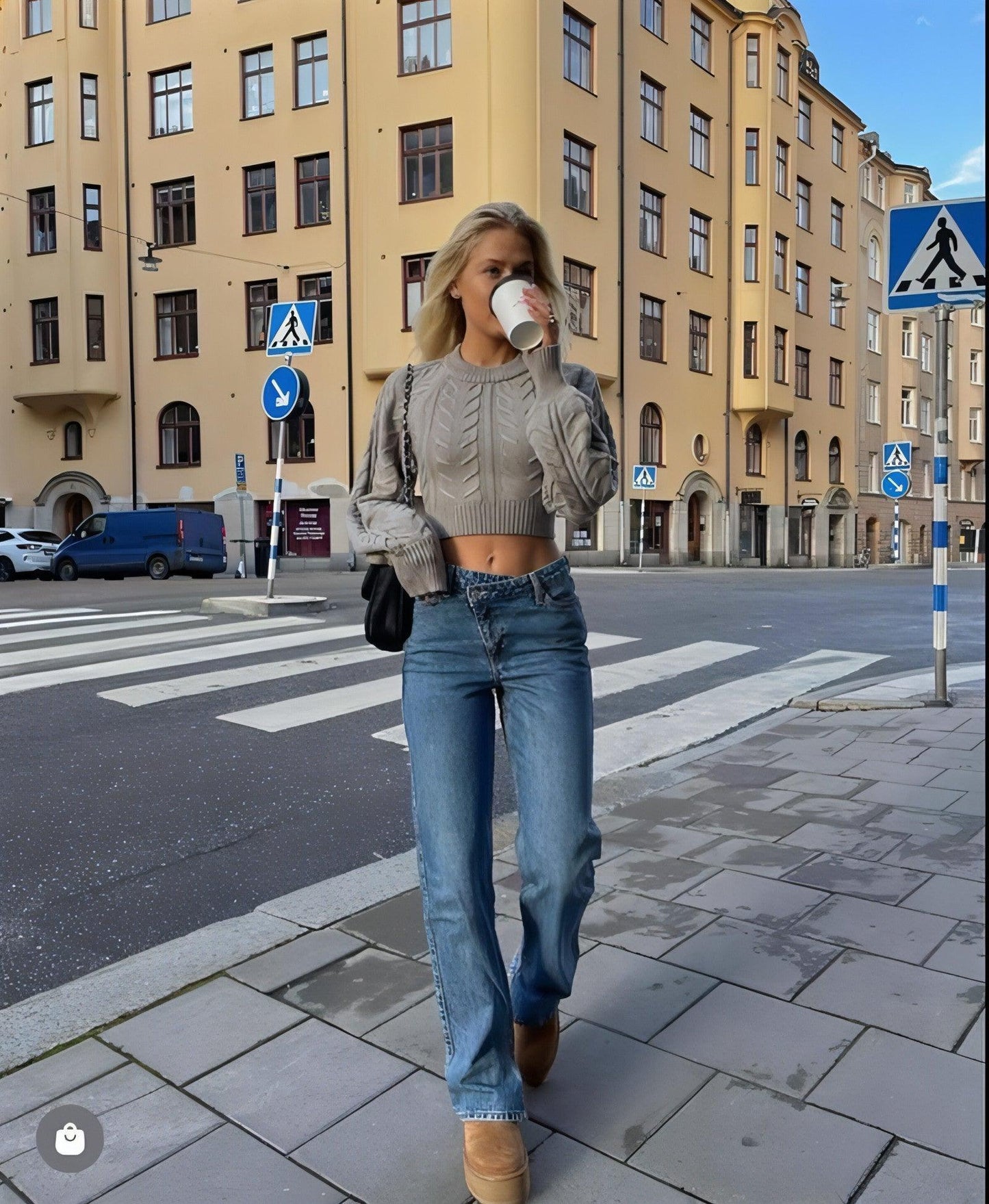 A.1 Short Backless Knitted Sweater Women - Which Mark