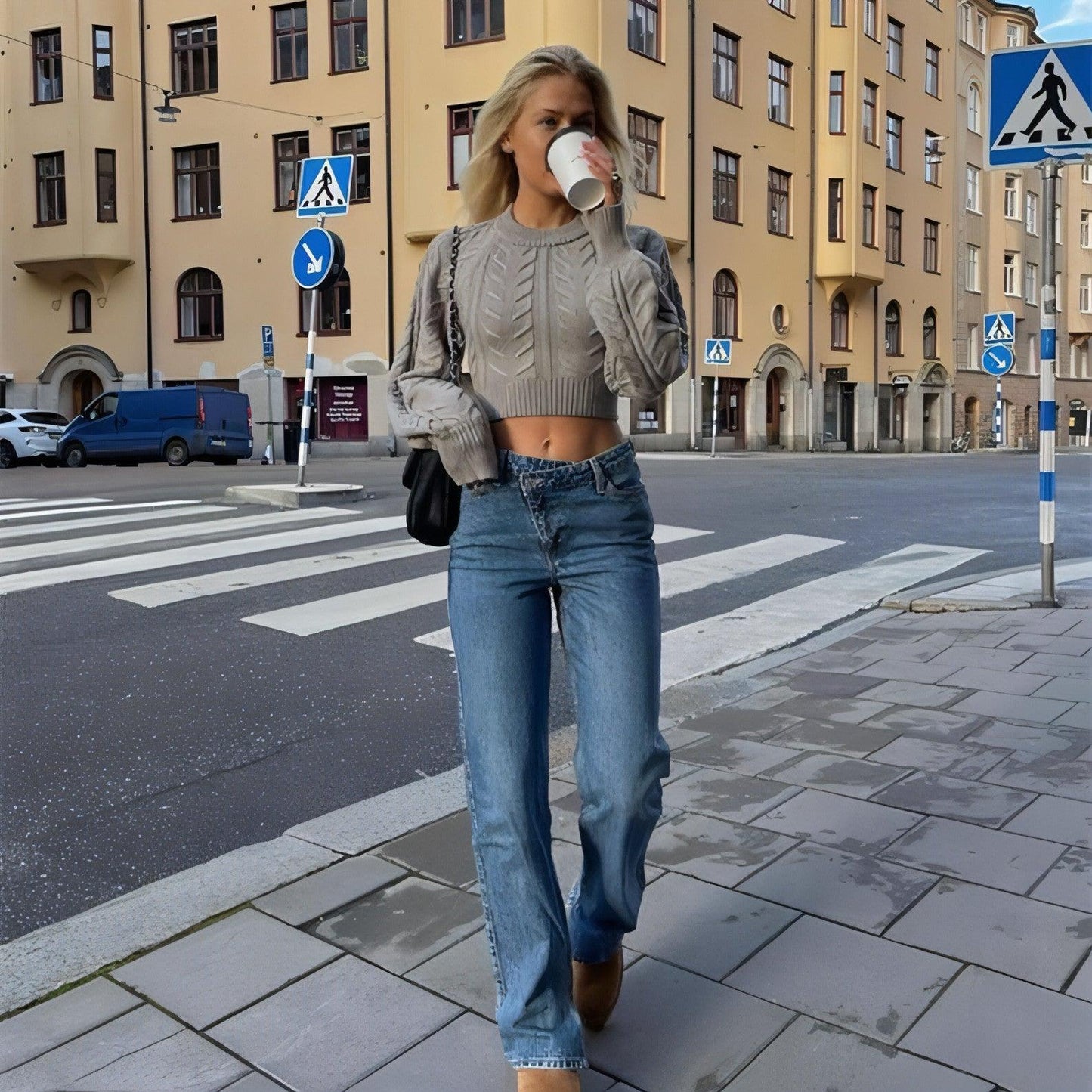 A.1 Short Backless Knitted Sweater Women - Which Mark