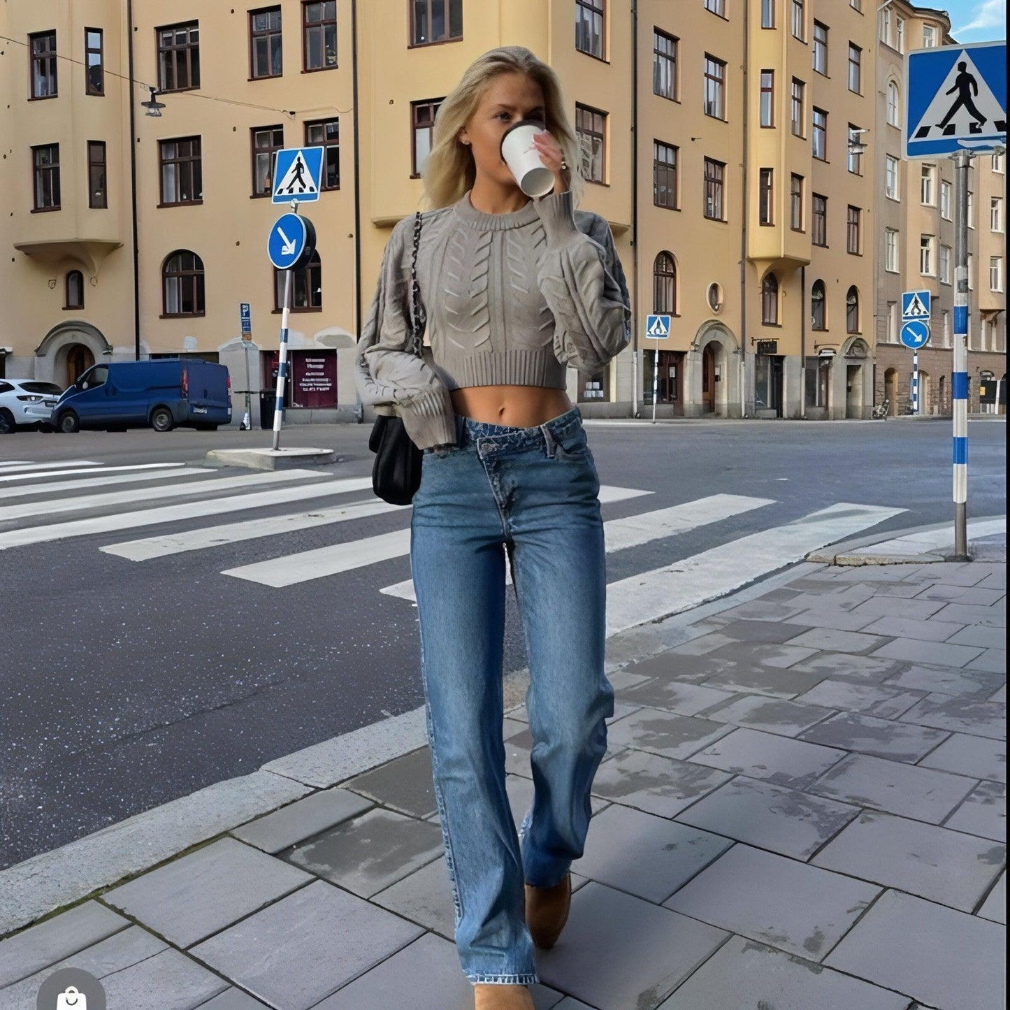 A.1 Short Backless Knitted Sweater Women - Which Mark