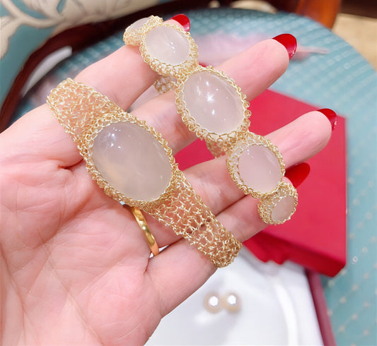 14k Gold Wire Natural White Chalcedony Bracelet - Which Mark