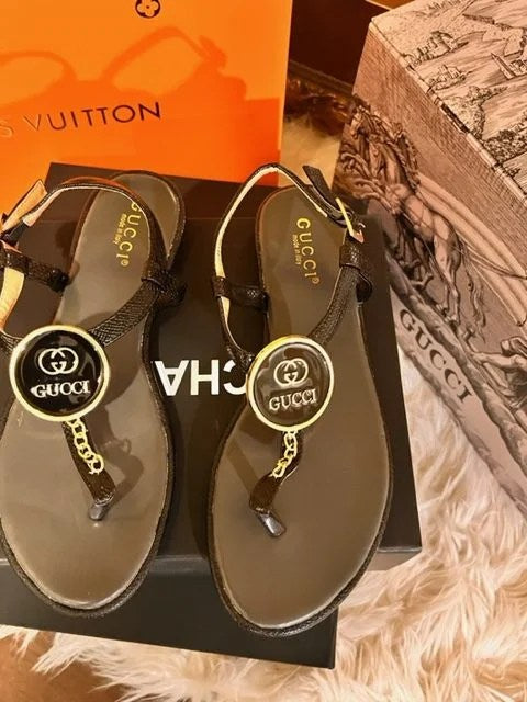 Women's Fashion - Which Mark