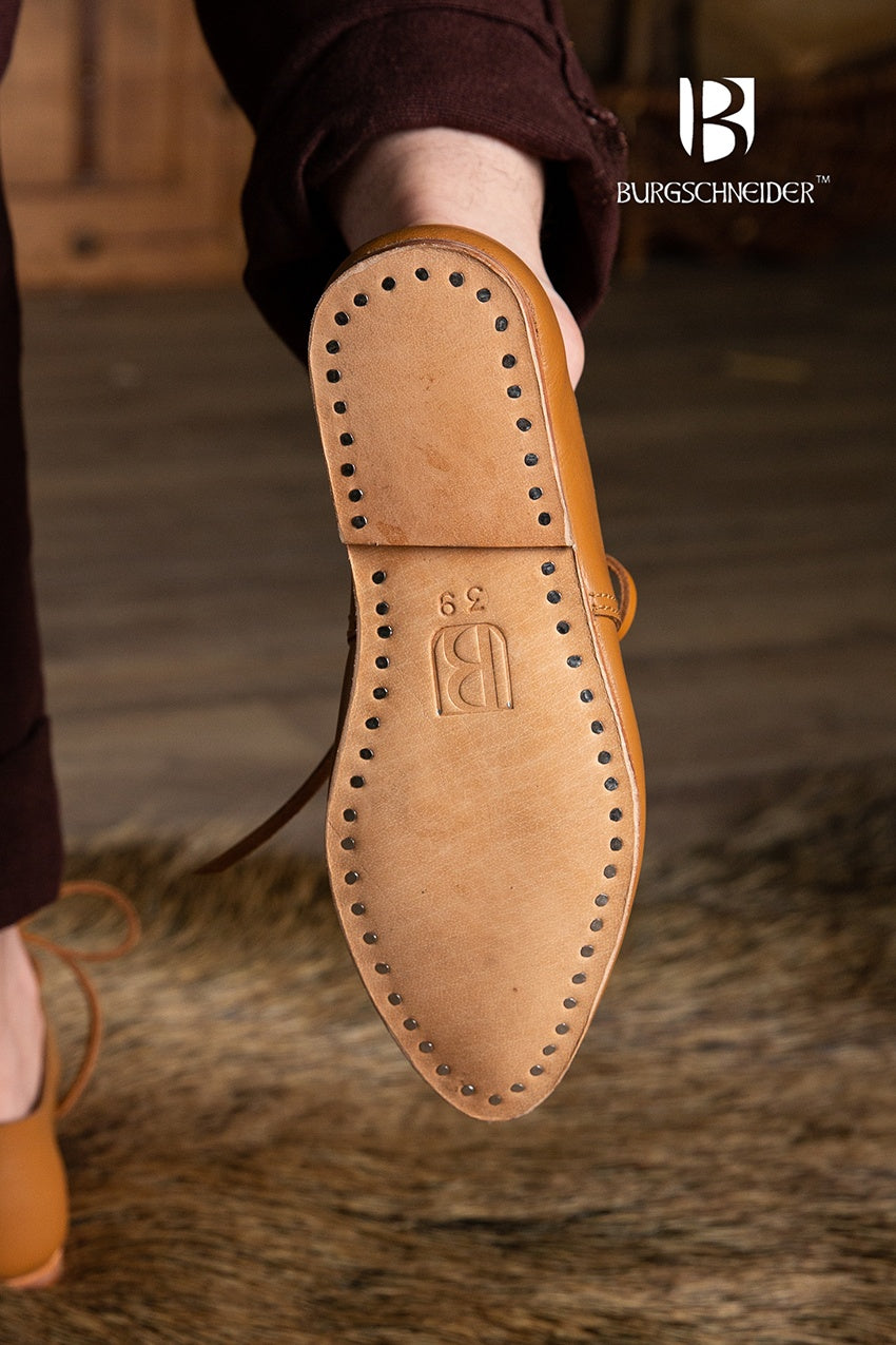 Medieval Women Shoes Katelyn - Which Mark