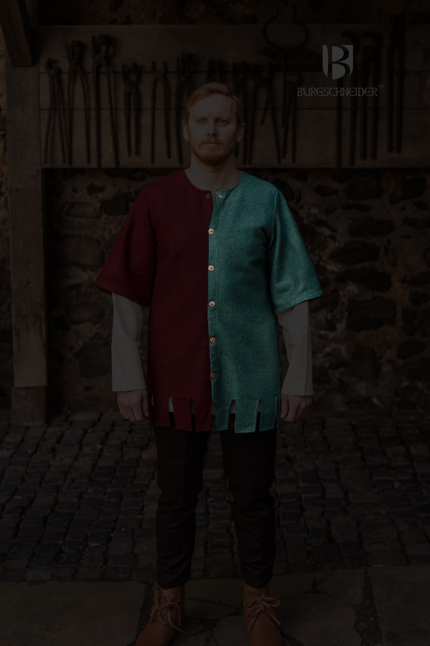 Left Side Surcoat Aleran Green - Which Mark