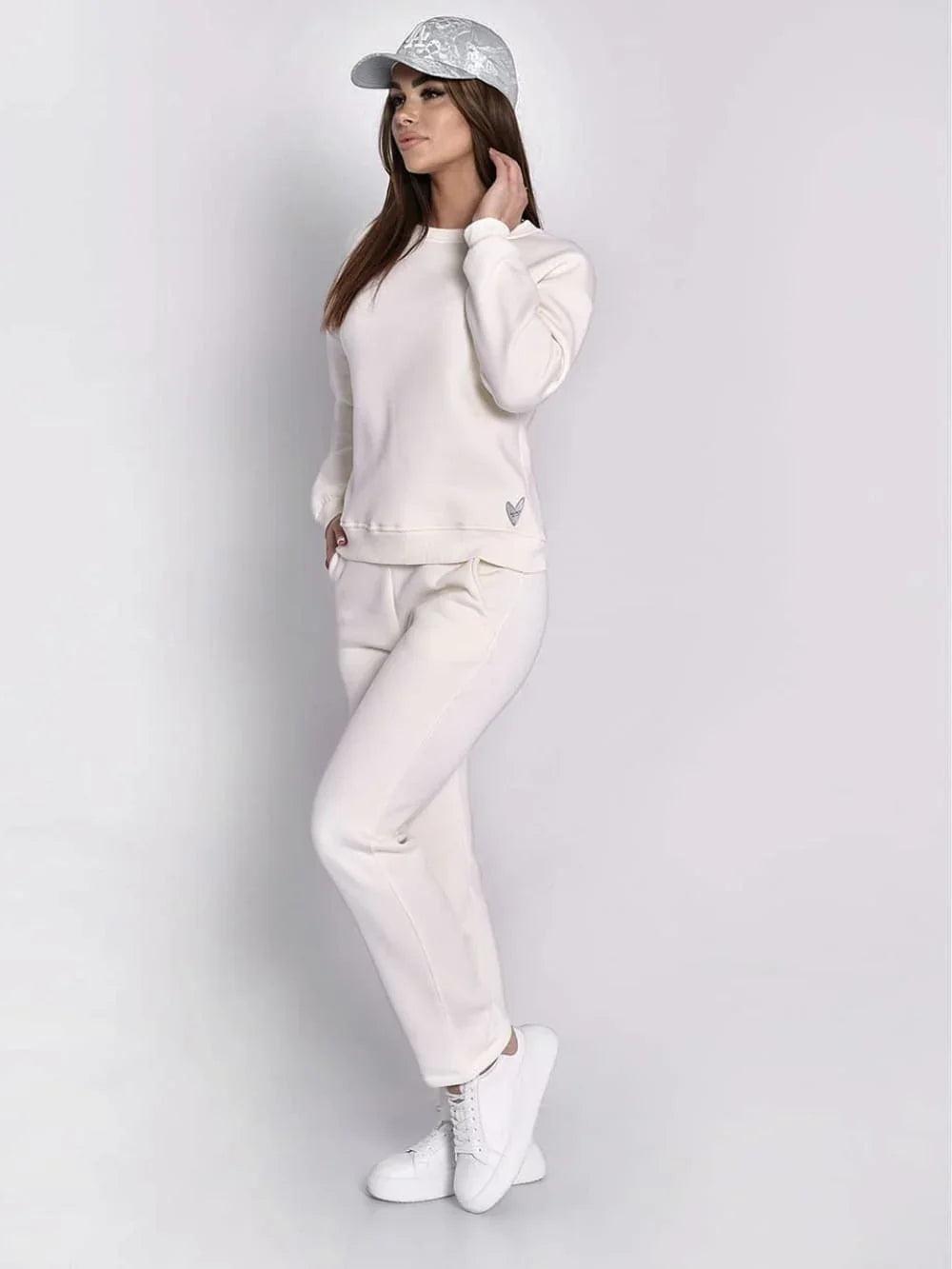 Insulated tracksuit for women sweatshirt and loose pants ecru FI762 - Which Mark