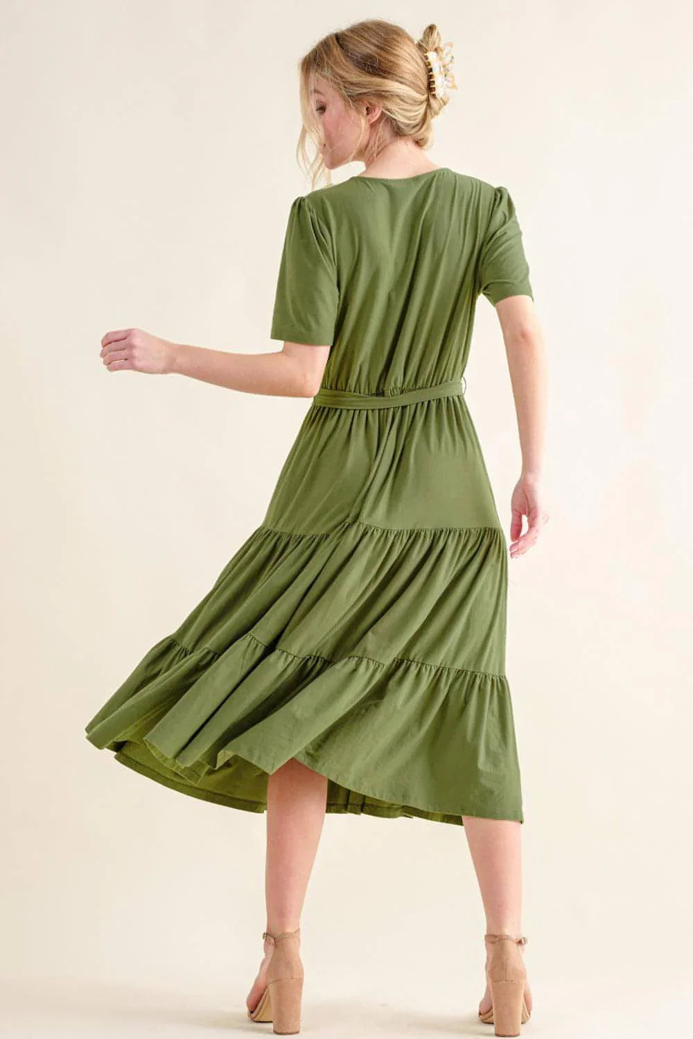 And The Why Soft Short Sleeve Tiered Midi Dress - Which Mark