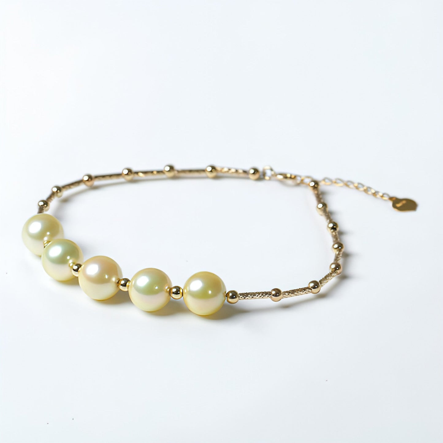 European And American New Light Gold Pearl Bracelet - Which Mark