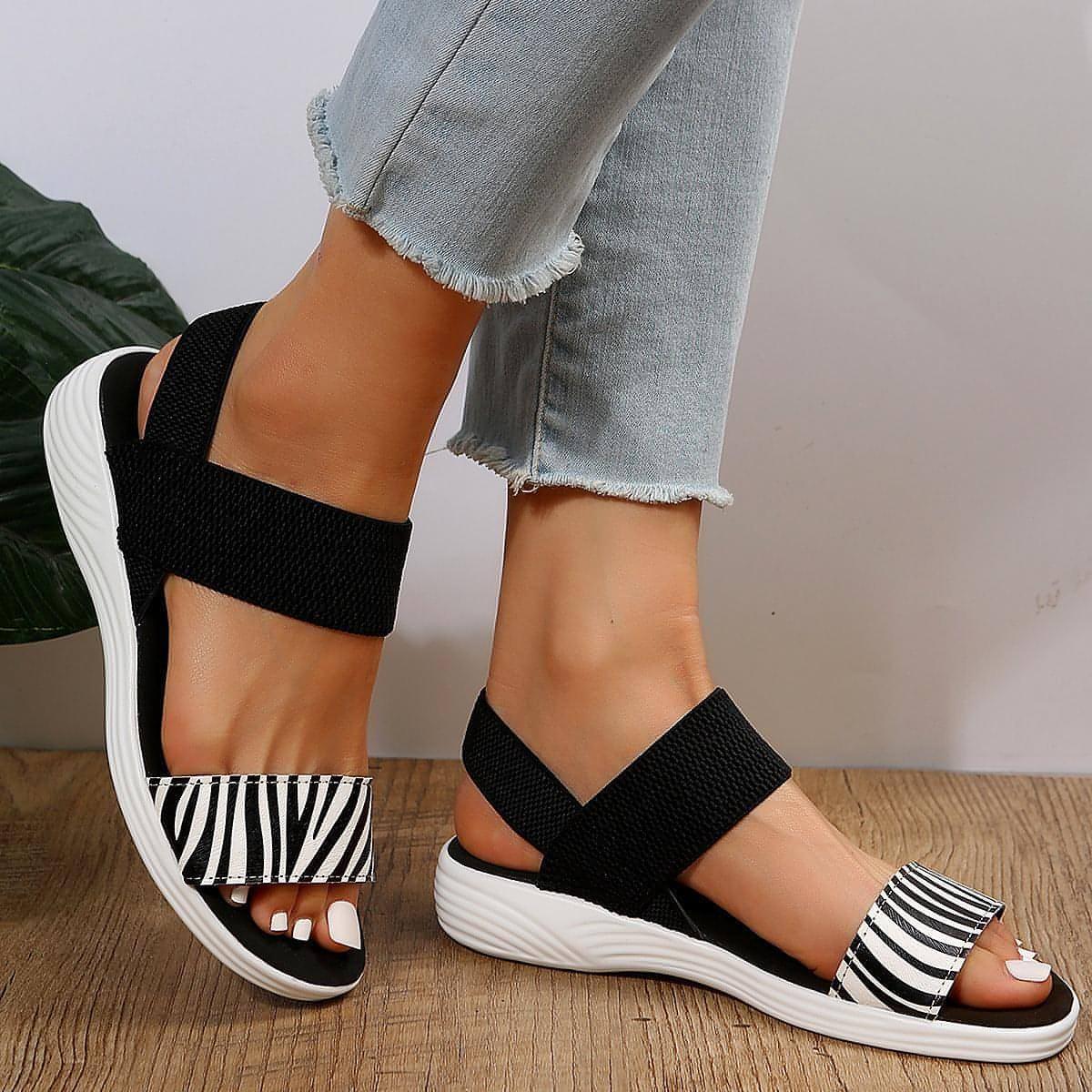 Houndstooth Striped Flat Casual Shoes - Which Mark