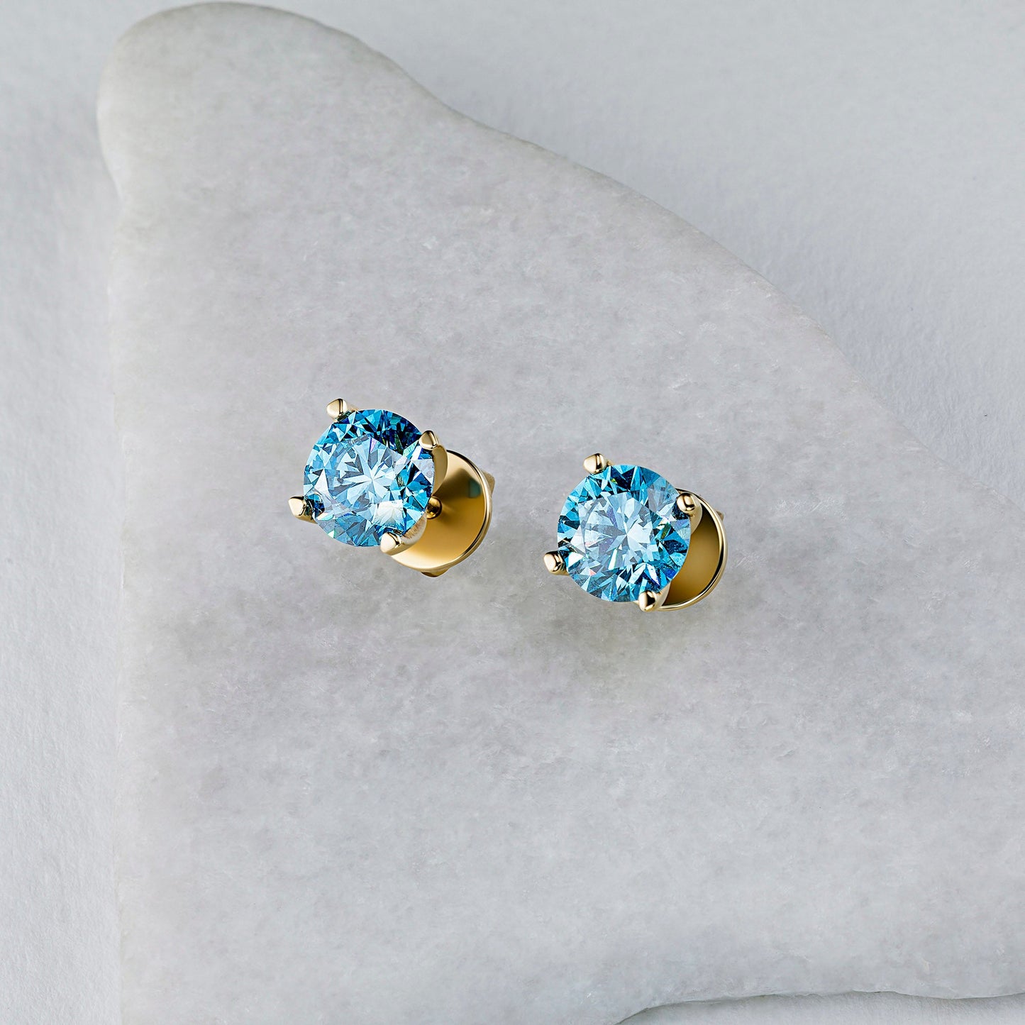 14K Yellow Gold Earring Studs with 0 Round-Cut Diamond 0.91 CT.TW - Which Mark