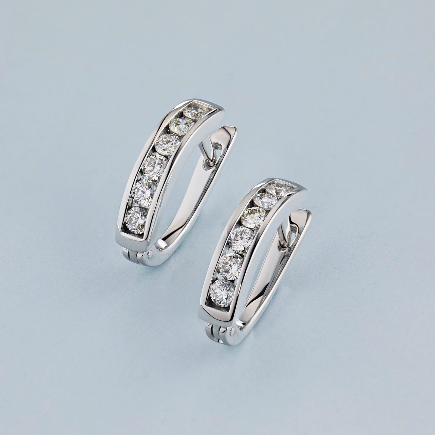 14K White Gold Earrings with 12 Round-Cut Lab-Created Diamonds 0.908 - Which Mark