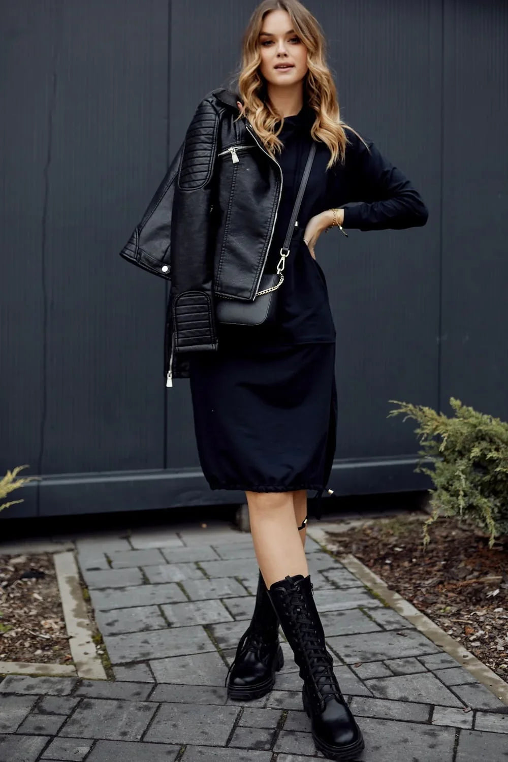 Basic dress with a pocket and ties, navy blue FI723 - Which Mark