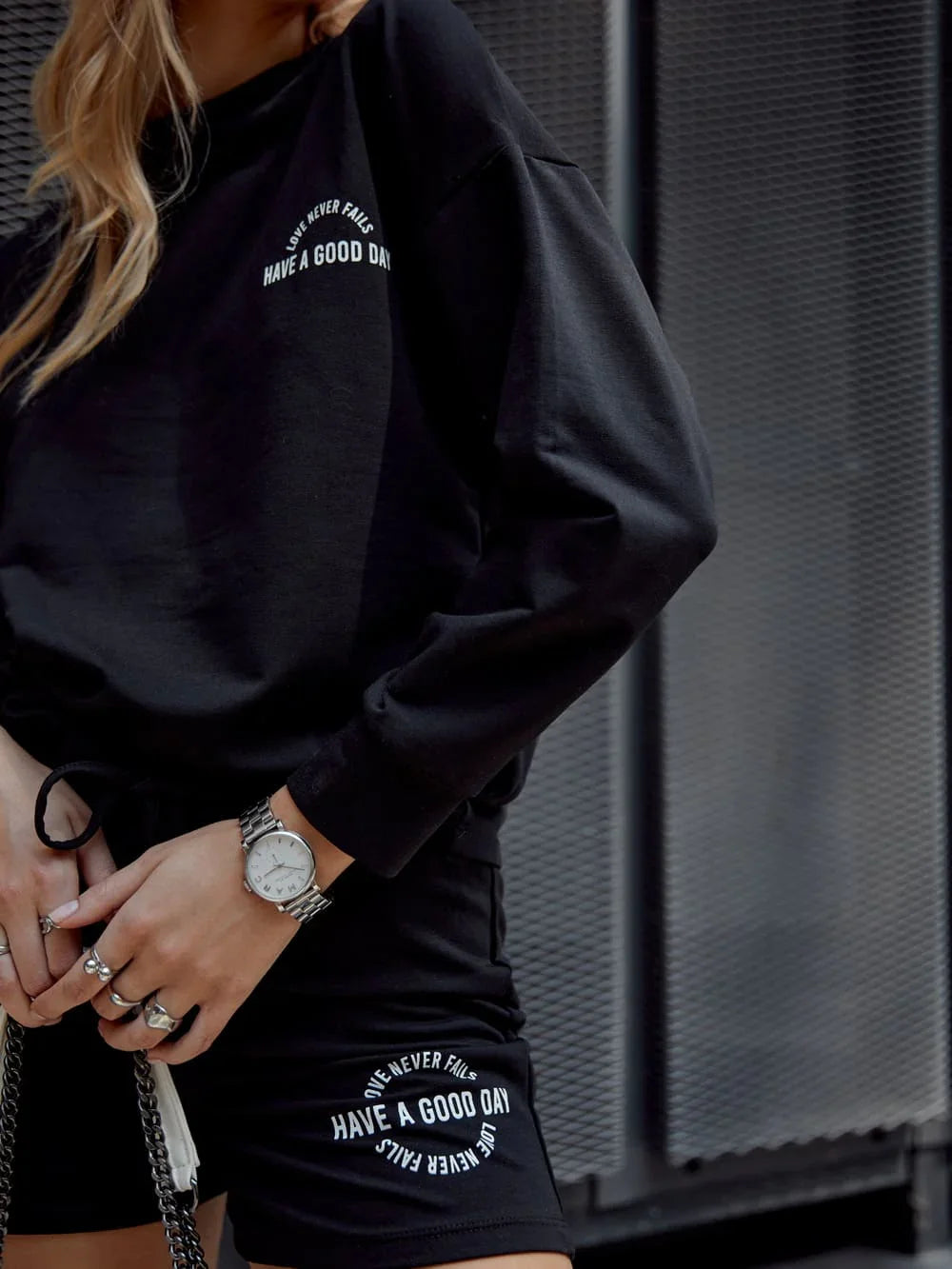Women's sports set, sweatshirt shorts, black FI757 - Which Mark