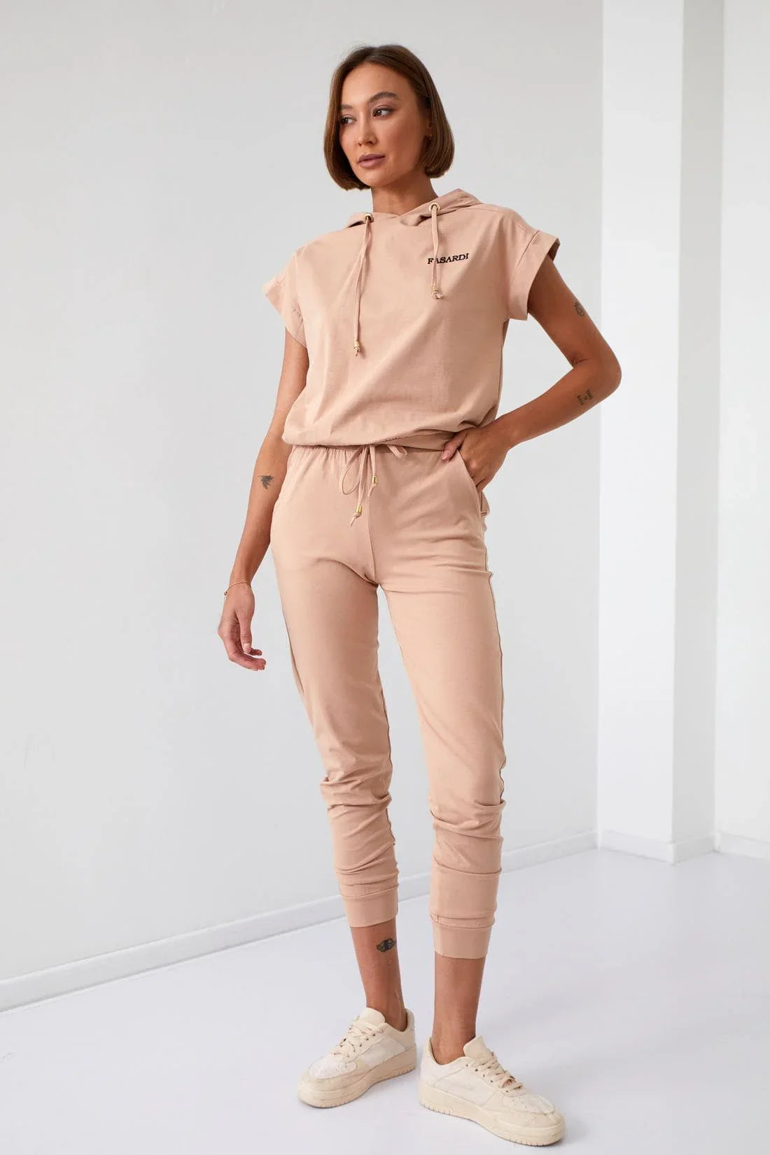 Beige sweatshirt and trousers set FK620 - Which Mark