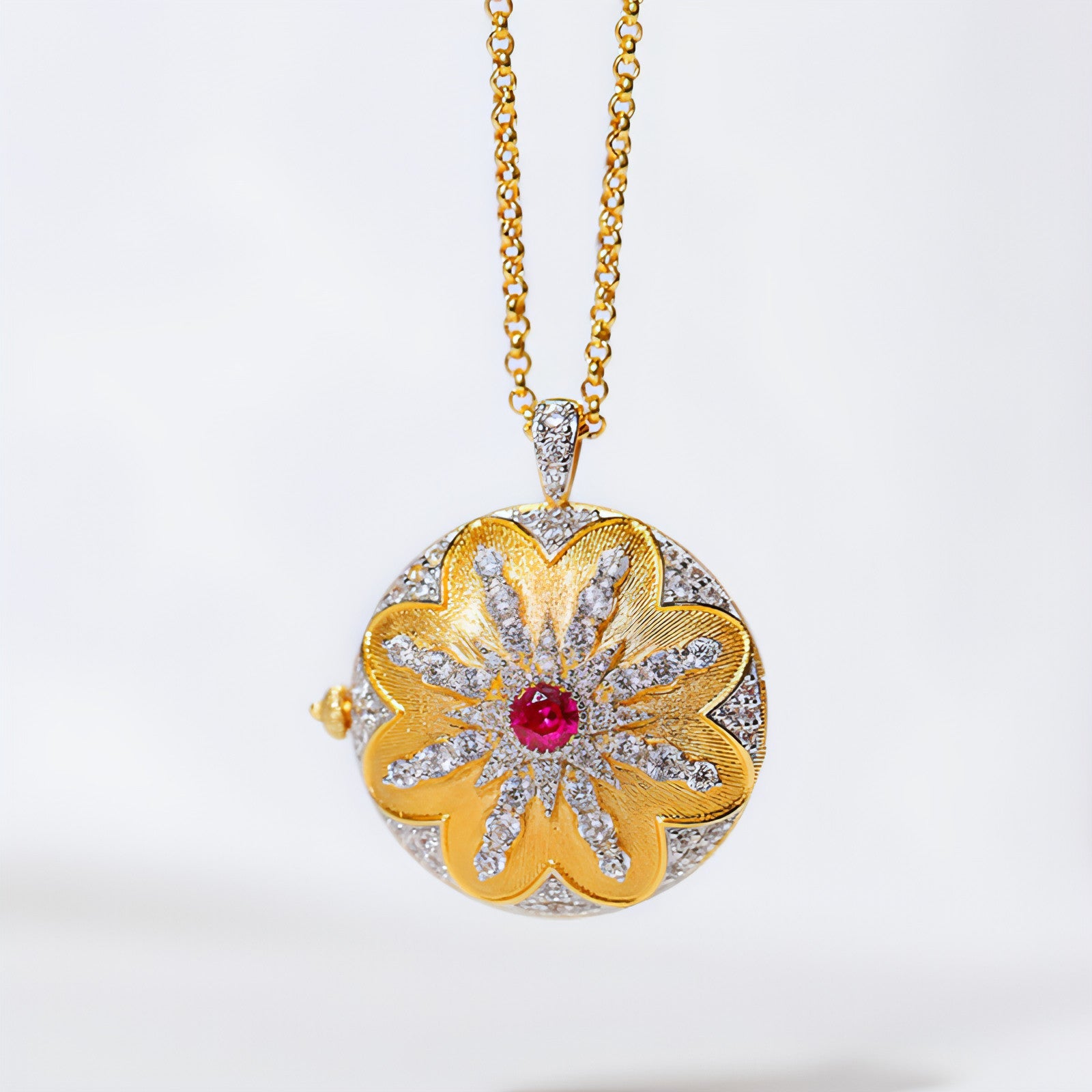 European American And Italian Craftsmanship Necklace Retro Palace - Which Mark