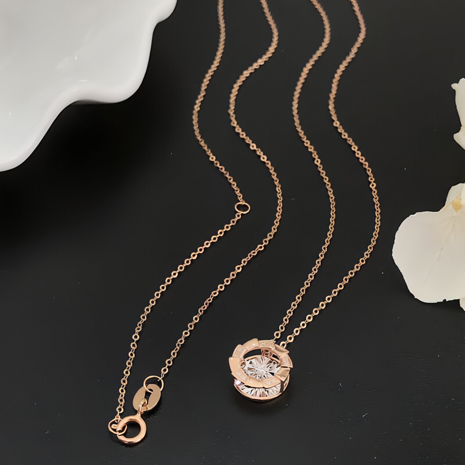 18K Gold Fashion Brand Necklace - Which Mark