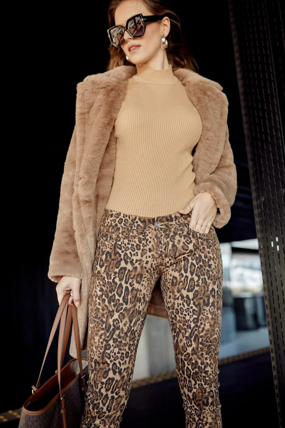 Women's fitted beige turtleneck 3212024 - Which Mark