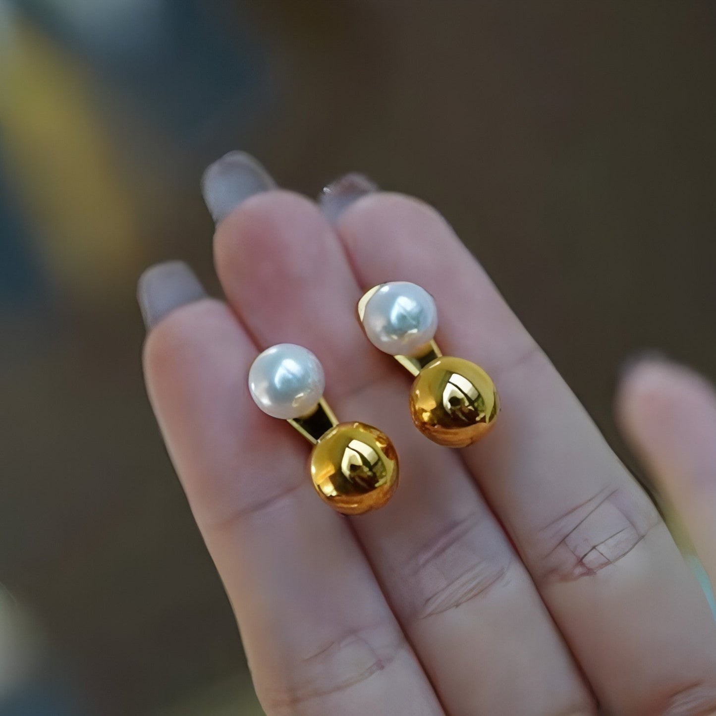 Pearl And Small Gold Ball Combined With Gold Earrings - Which Mark