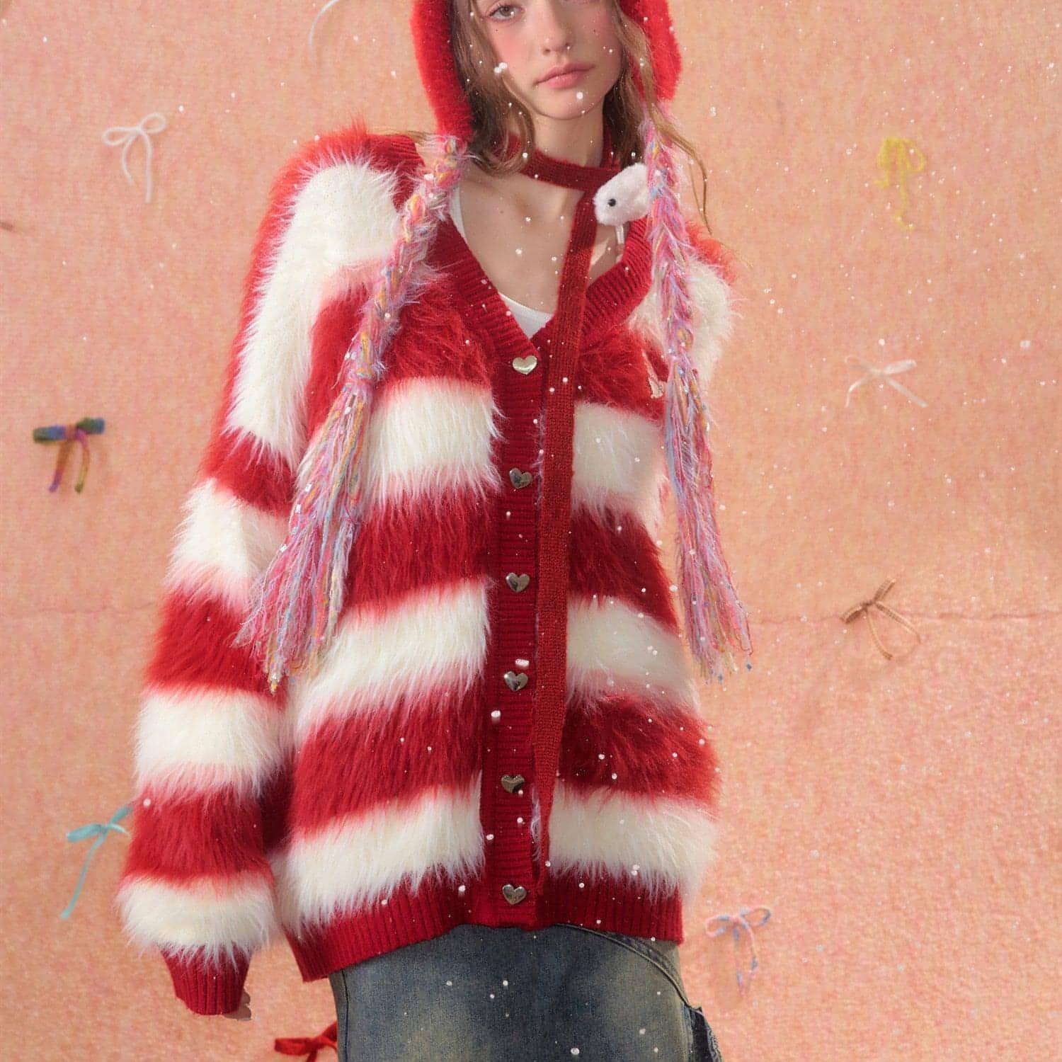 Lady In A Thick Red Sweater With Stripes - Which Mark