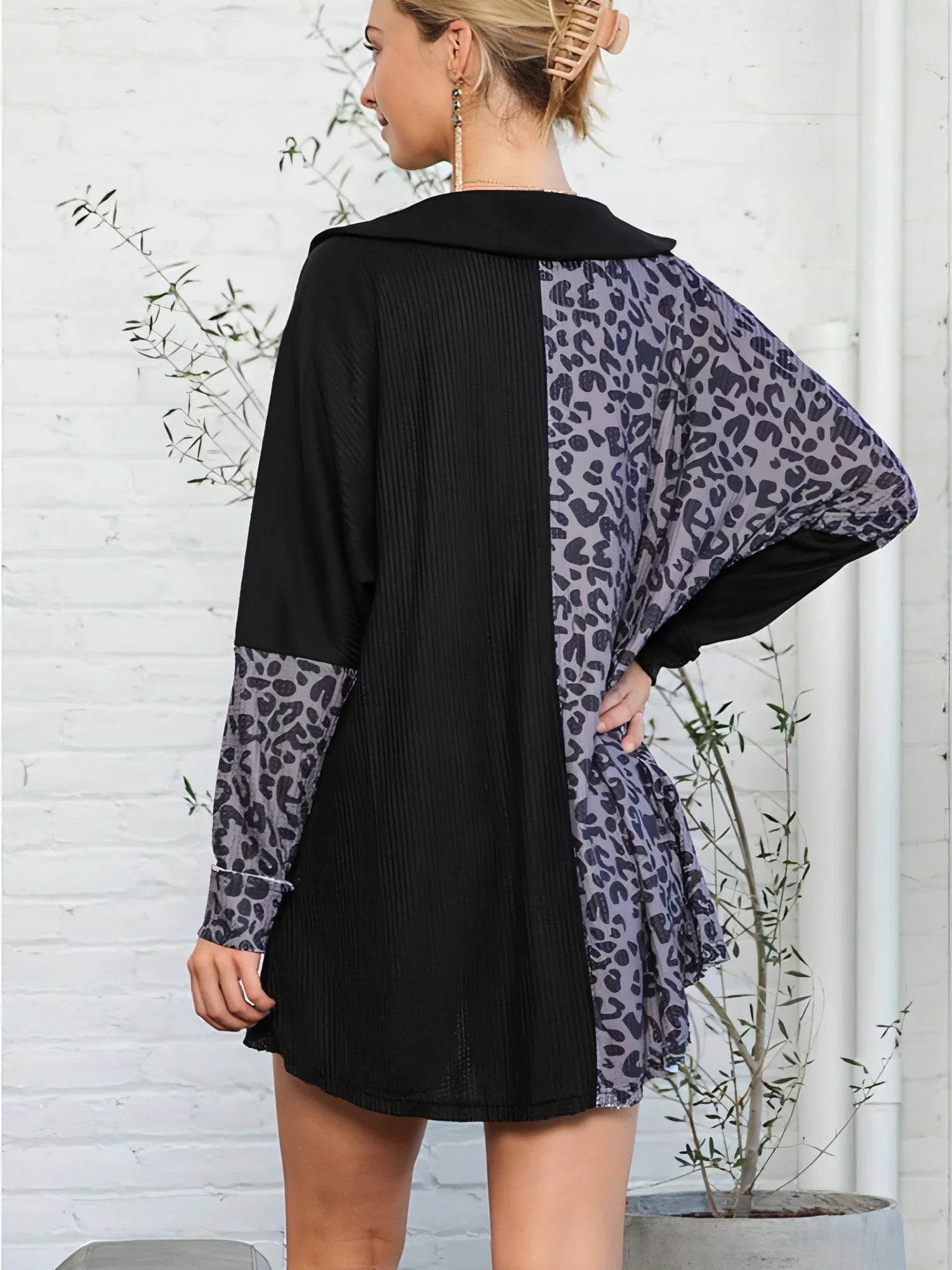 Loose Contrast Color V-neck Sweater Women - Which Mark