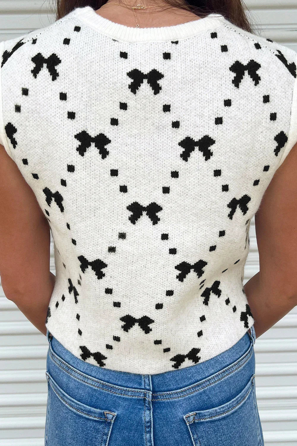 White Bow Pattern Buttoned Side Cropped Sweater Vest - Which Mark