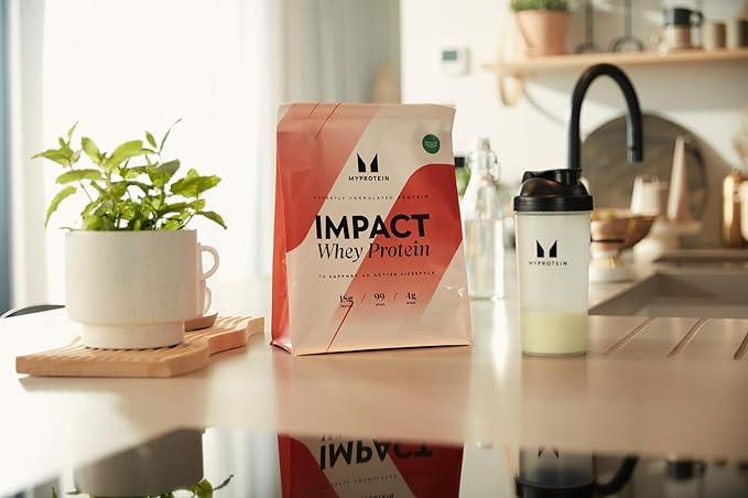 Impact Whey Protein - Cookies and Cream 1KG - Which Mark