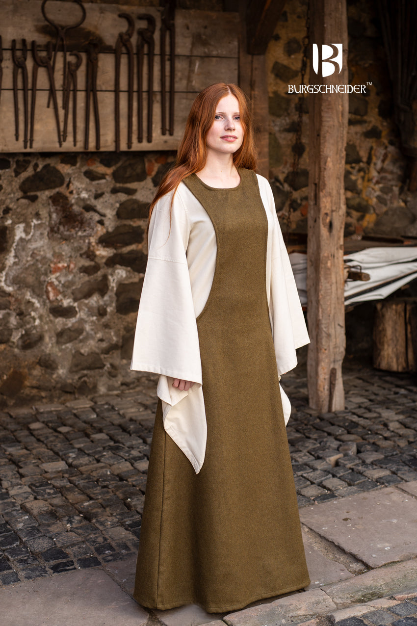 Wool Surcot Albrun Autumn Green - Which Mark