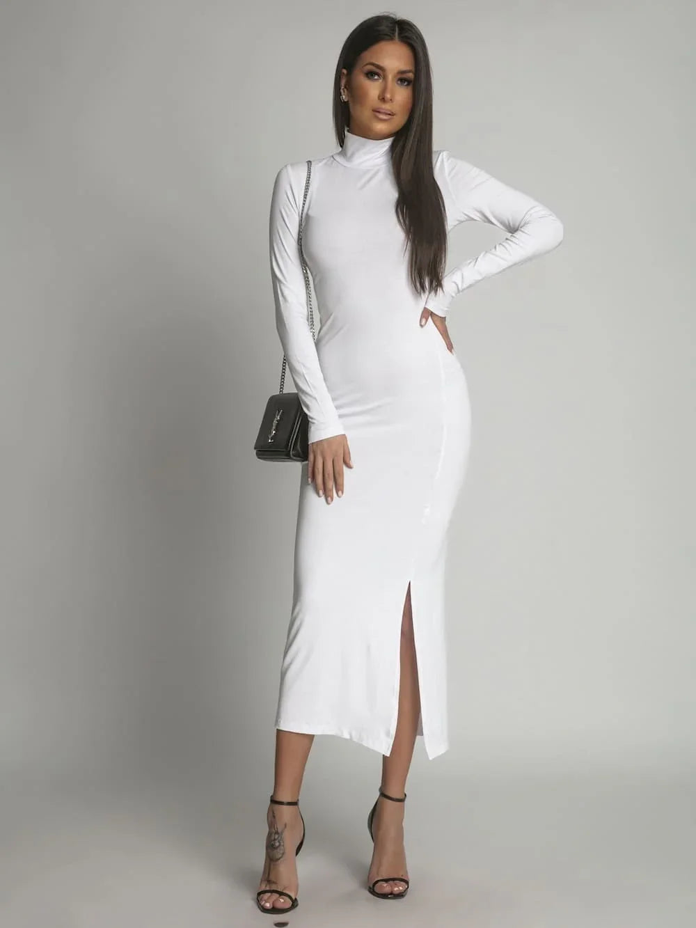 Smooth dress with long sleeves and a turtleneck, white FG678 - Which Mark