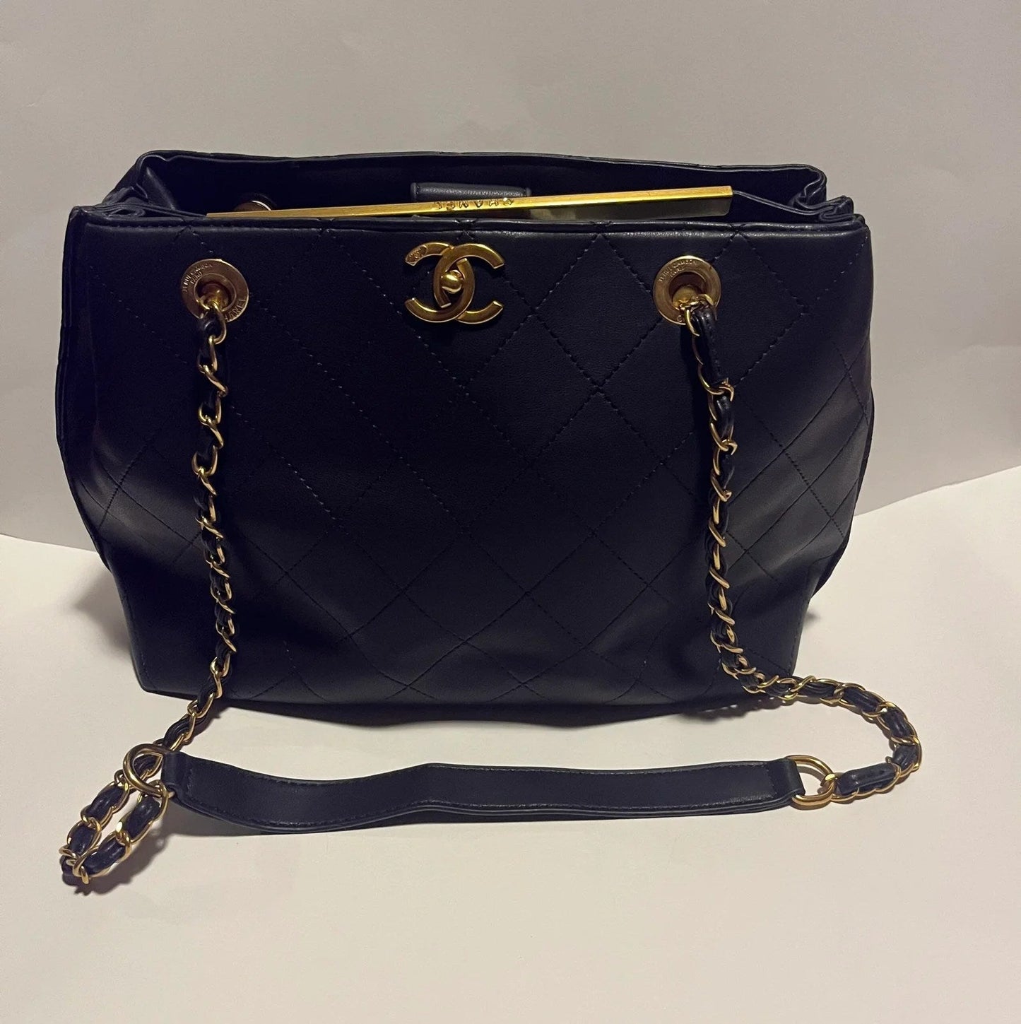 Tote Gold Chain Metal Shoulder Bag - Which Mark