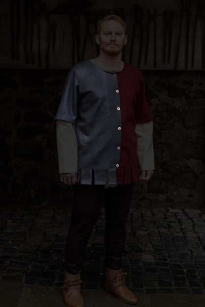 Right Side Surcoat Aleran Black - Which Mark