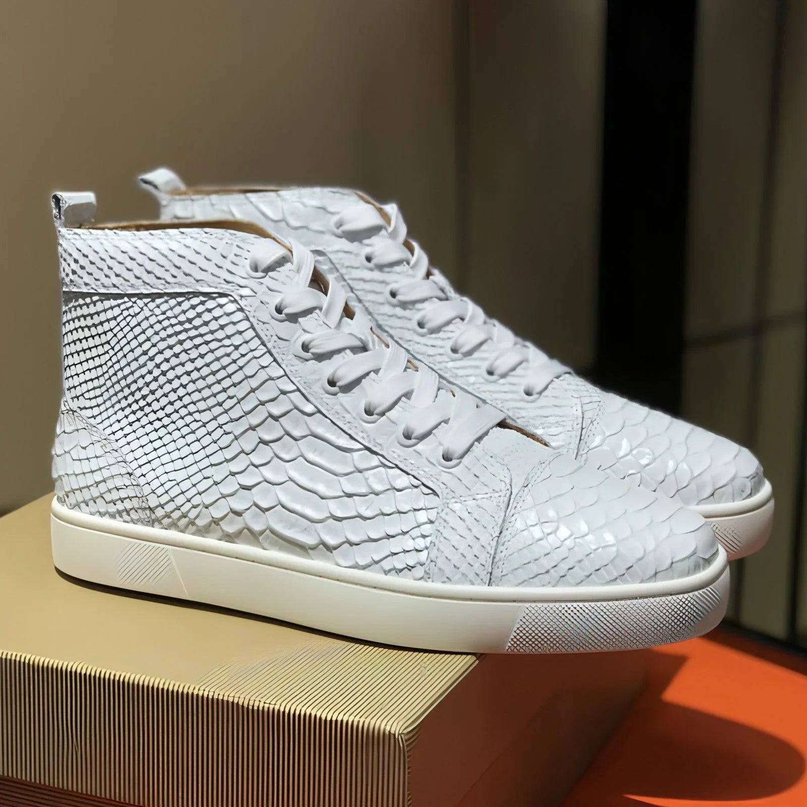Men's High Top Casual Board Shoes Crocodile Pattern Sports Leather - Which Mark