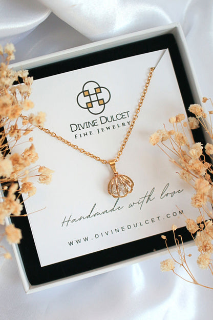 "Ocean Treasure" 24 Karats Seashell Necklace - Which Mark