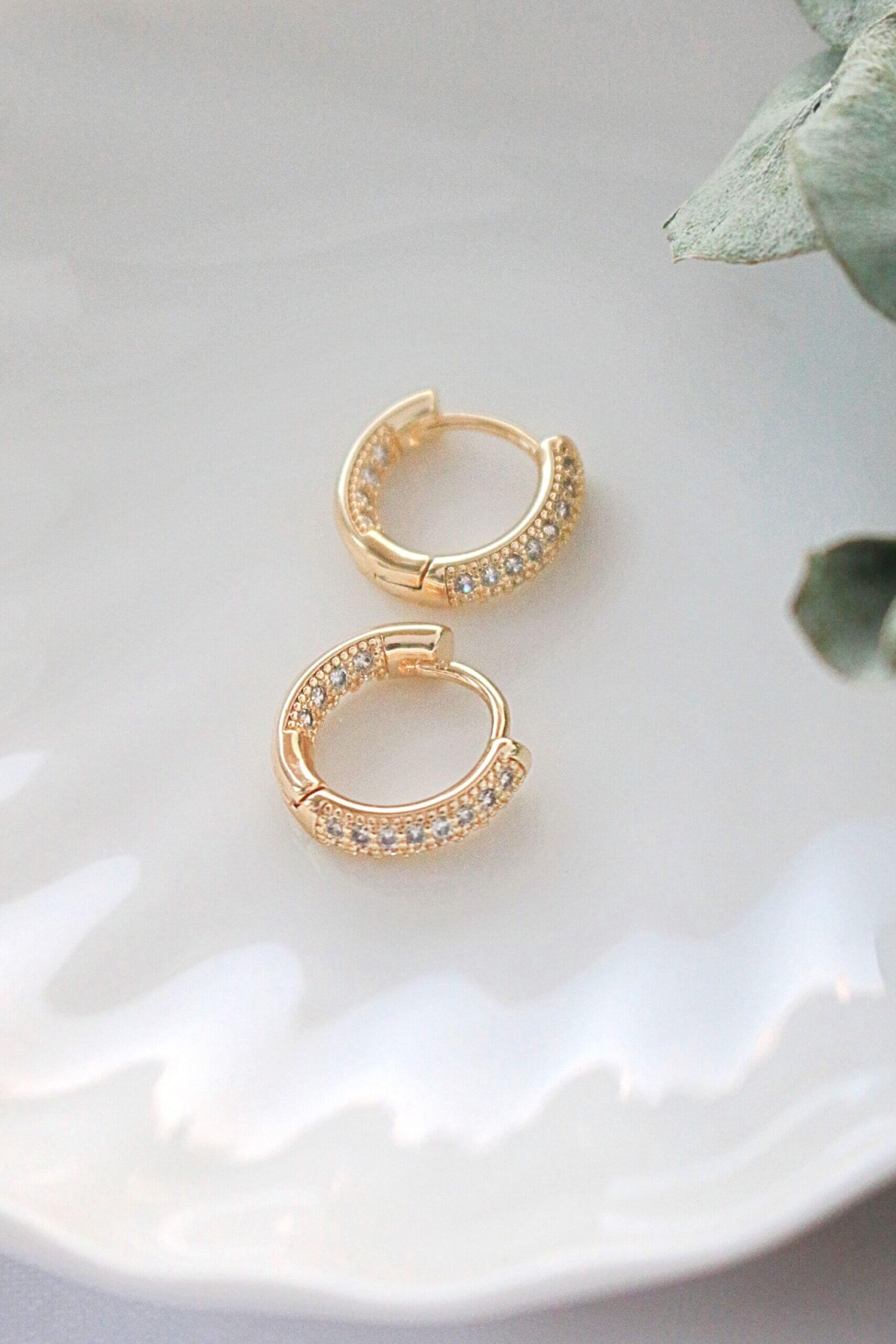 24 Karats Cubic Zirconia Hoops - Which Mark