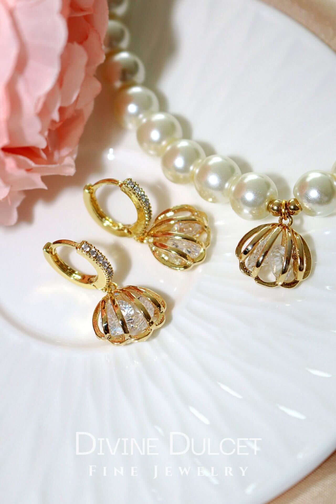 24 Karats Sea Shell Cubic Zirconia Hoops - Which Mark