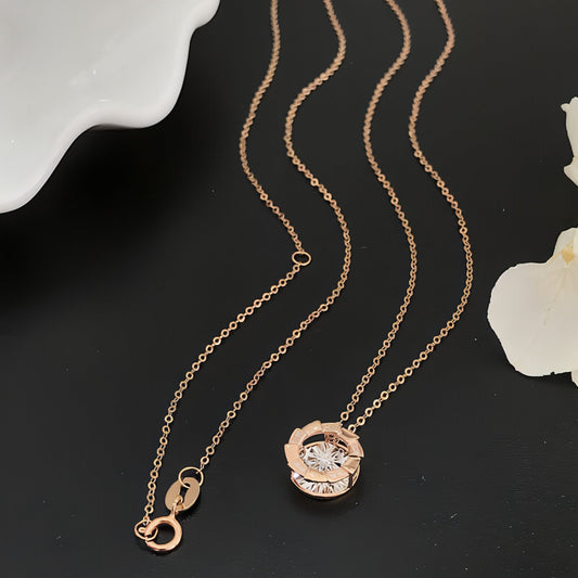 18K Gold Fashion Brand Necklace - Which Mark