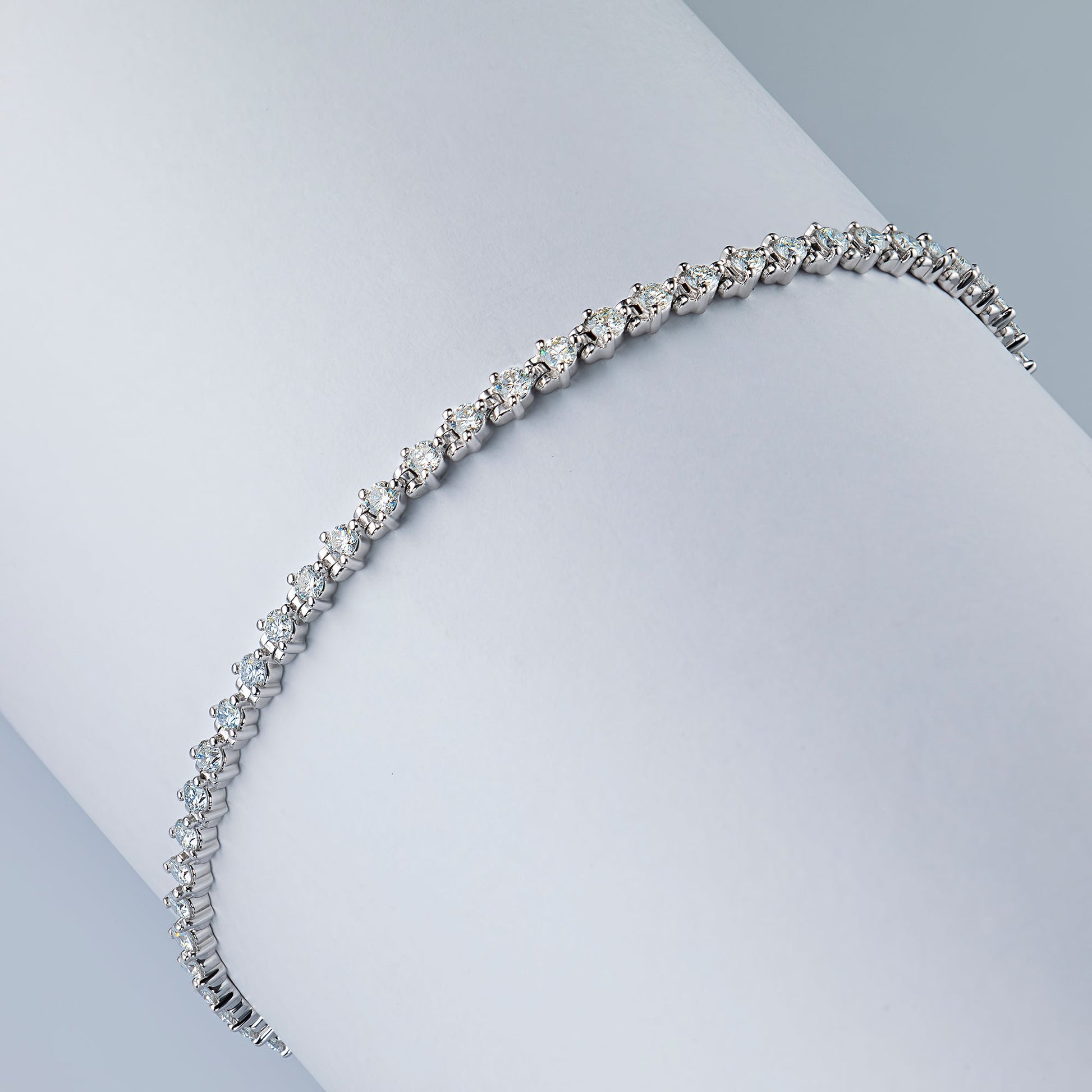 14K White Gold Bracelet with 58 Round-Cut Lab-Created Diamonds 2.022 - Which Mark