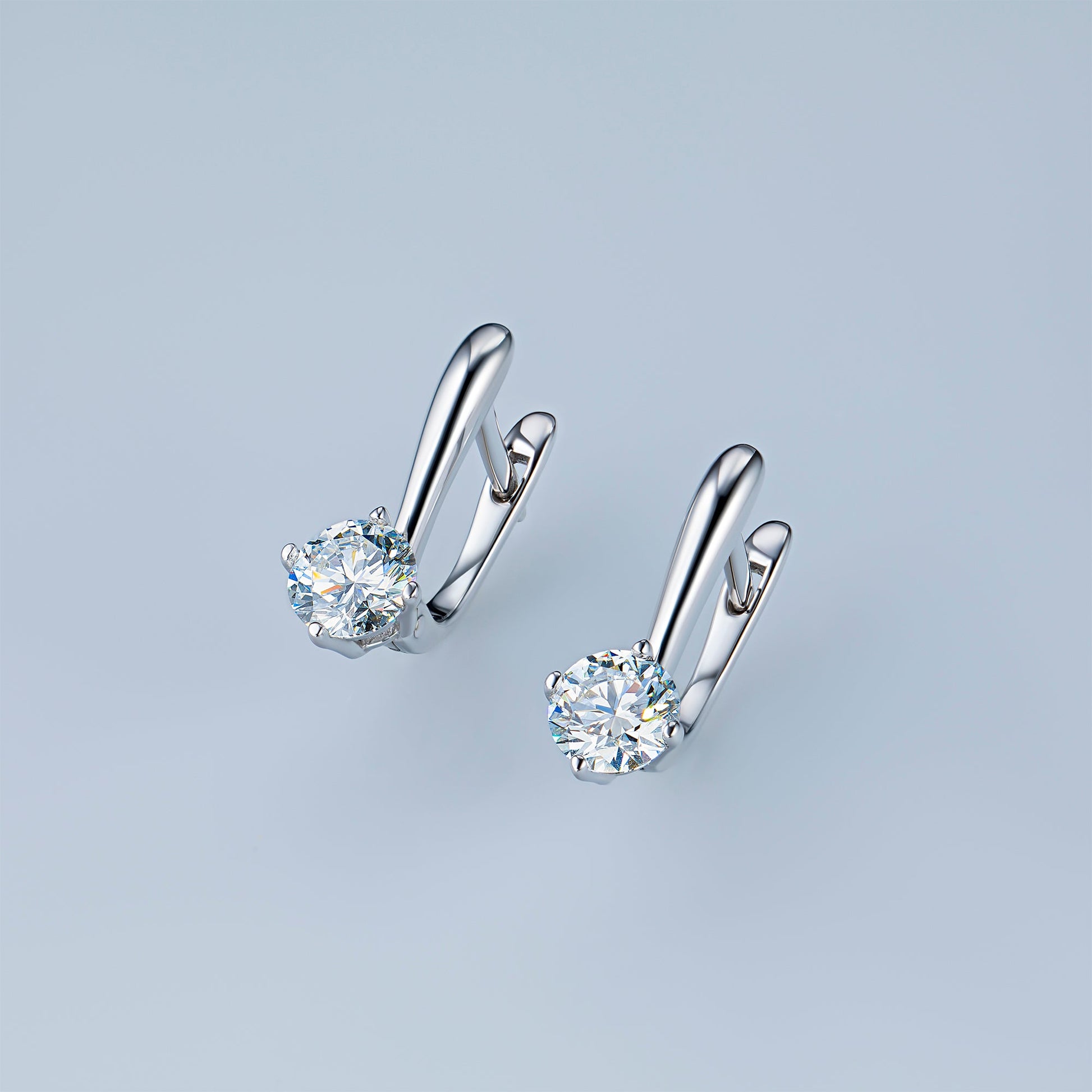 14K White Gold Earrings with 0 Round-Cut Diamond 1.66 CT.TW - Which Mark
