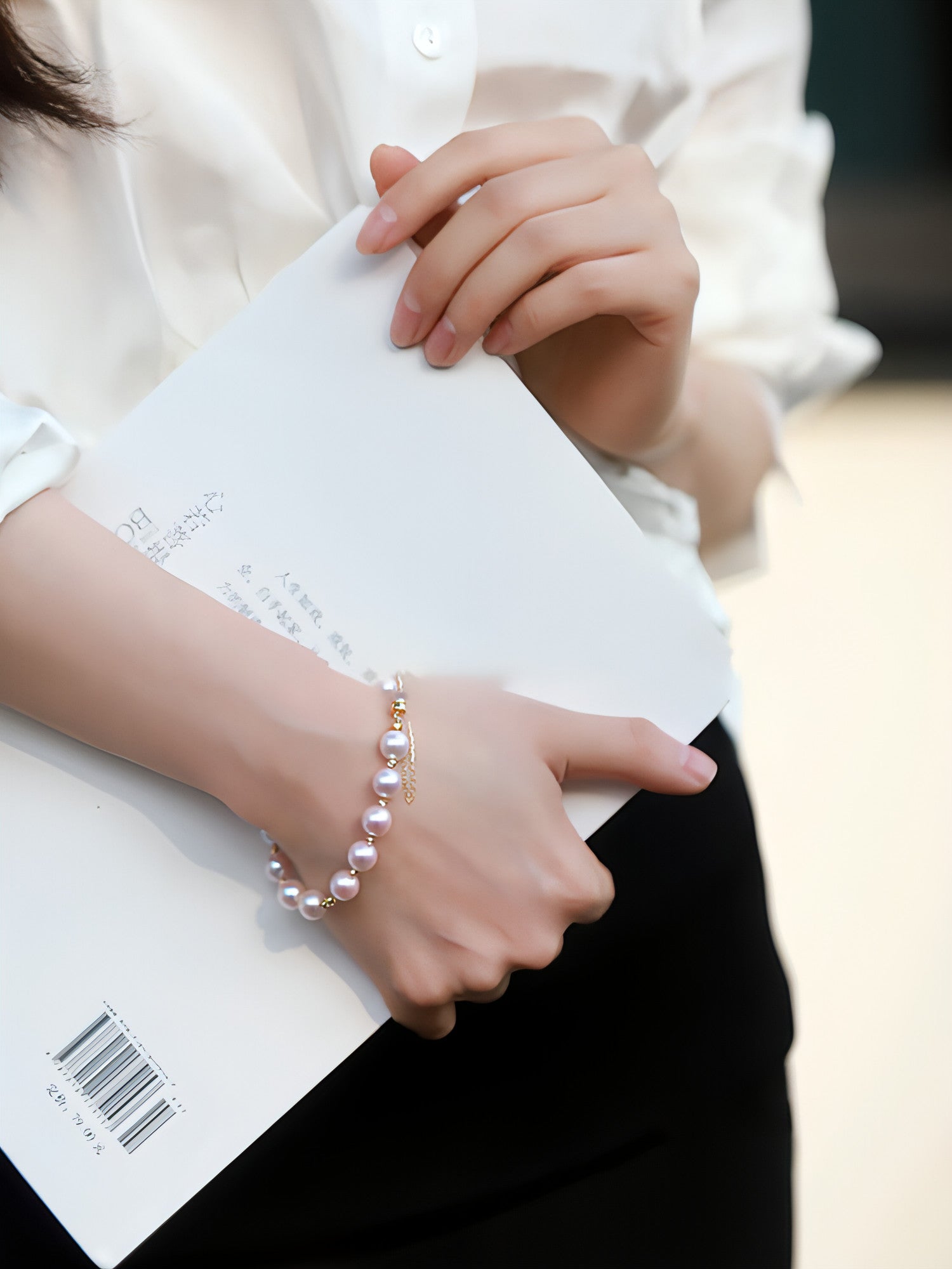 Blue Rose Laser 18K Gold Pearl Elegance Bracelet - Which Mark