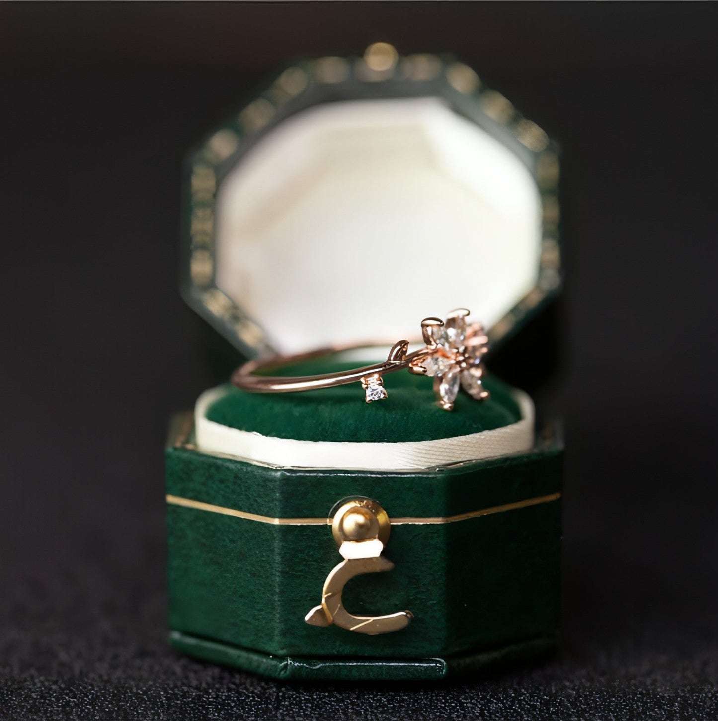 LuxeJewels™ – Art Deco Floral Diamond Ring in Gold & Platinum - Which Mark