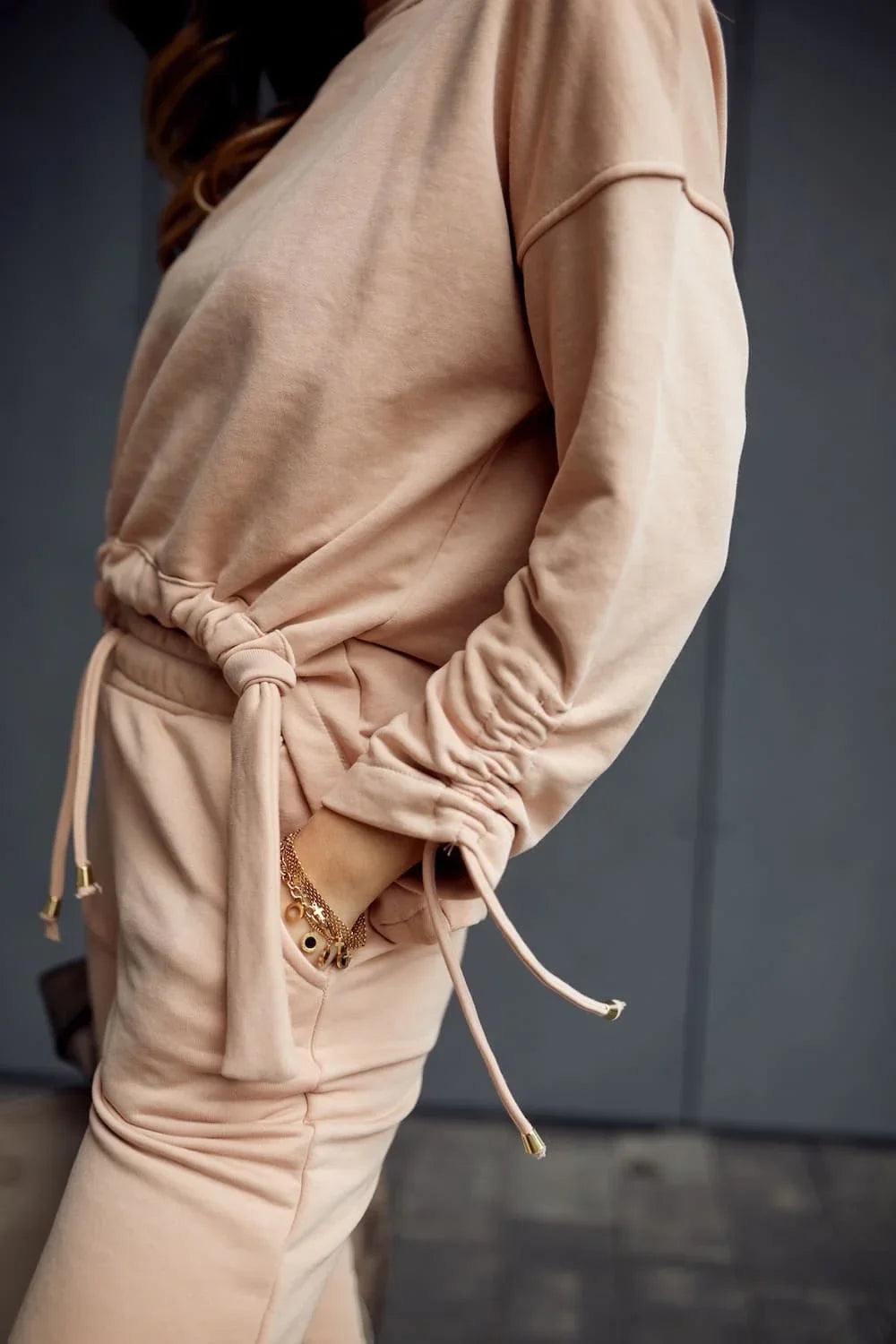 Smooth women's tracksuit with an asymmetric sweatshirt, beige FI731 - Which Mark